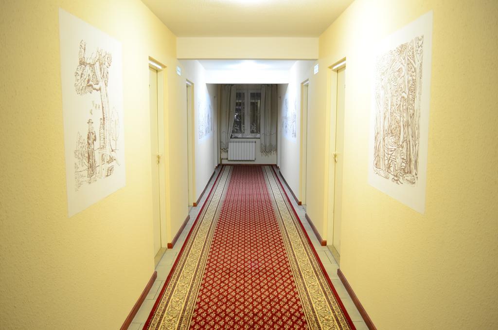 Zajazd Bartnik Hajnówka エクステリア 写真